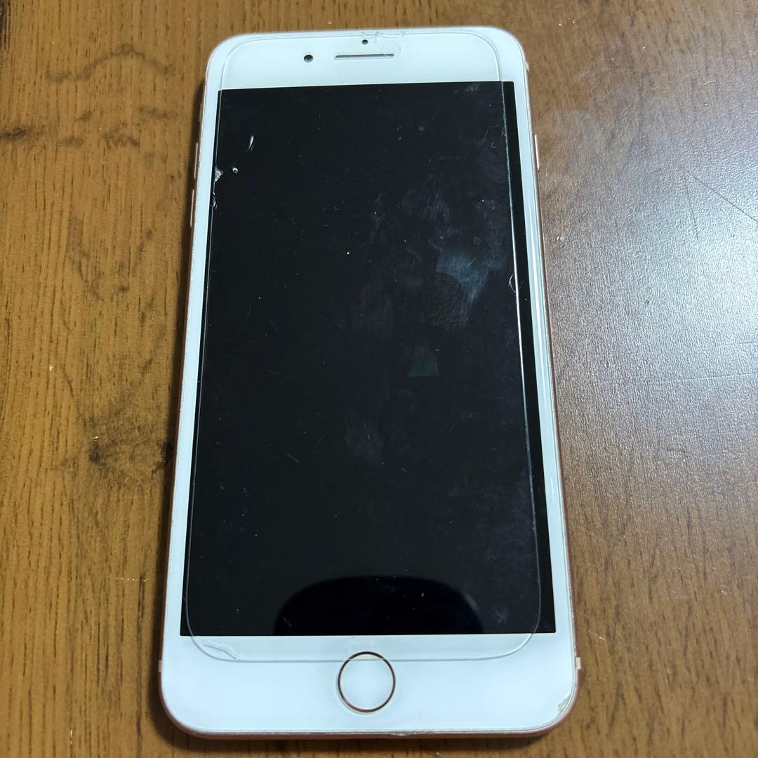 【ゆるち］Apple iPhone 8 Plus ゴールド 本体