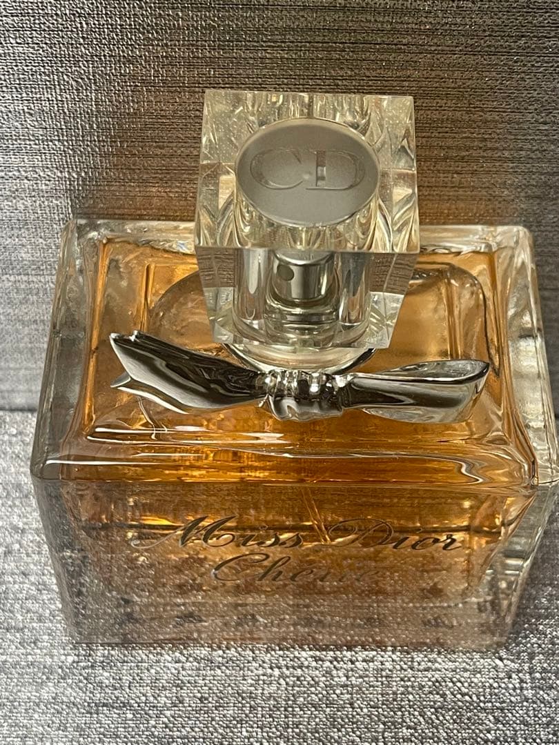 希少！入手困難廃盤品Miss Dior Cherie Eau de Parfum