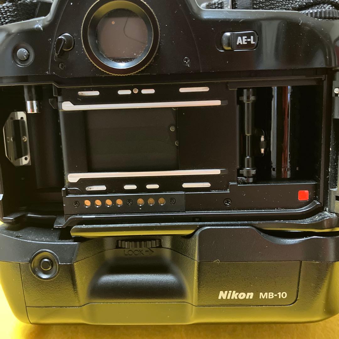 完動品　ニコンF90x+AF19-35mmf3.5-f4.7 +MB-10セット