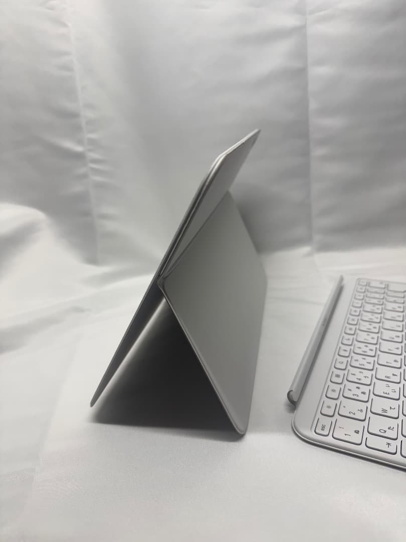 越*梅様 Apple iPad Magic Keyboard Folio