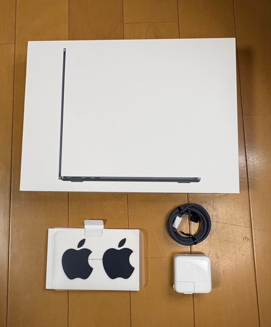Apple M2 13.6インチ MacBook Air 本体