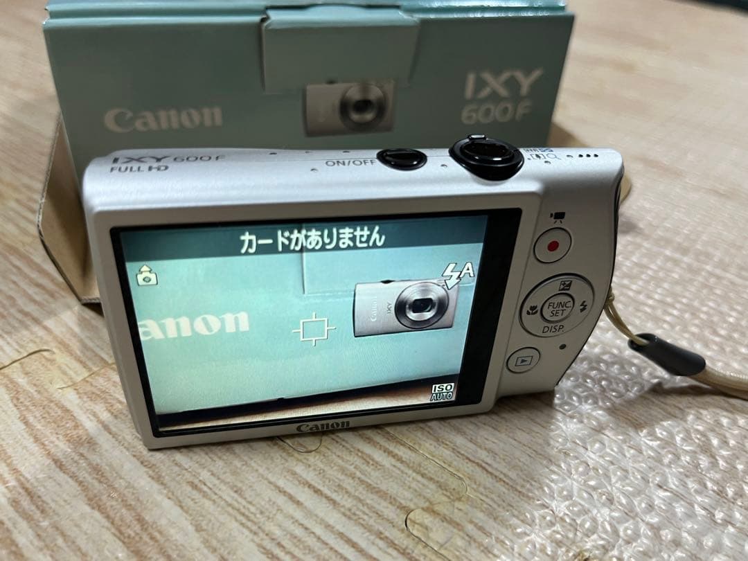 デジタルカメラ　cannon IXY600F