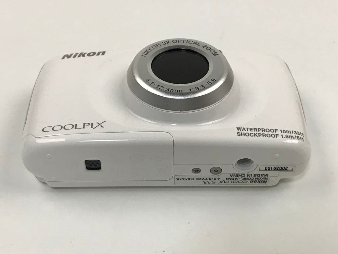 Nikon COOLPIX S33 本体