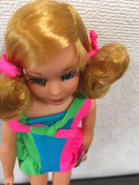 ドラマチック ニュー リビング スキッパー　新品