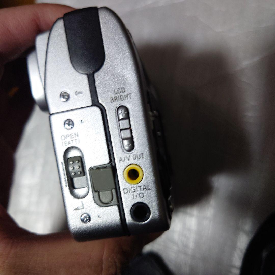 ソニー　SONY Cyber-shot デジタルスチルカメラ　DSC-F55