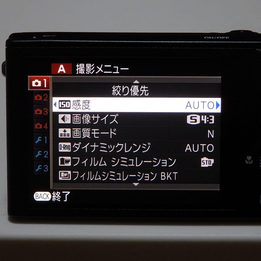 動作確認済み　フジフイルム　XQ2 黒　美品　コンデジ　FUJIFILM