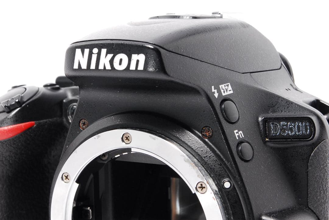 Nikon D5600◆WiFi転送◆すぐ使える◆一眼レフカメラ◆高性能AF-P