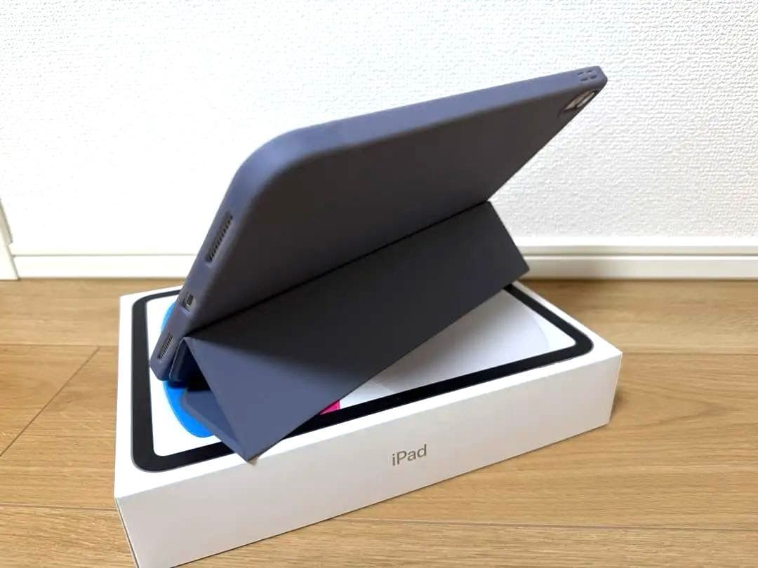 iPad 第11世代(A16)Wi-Fi 128GB シルバー 美品 カバー付