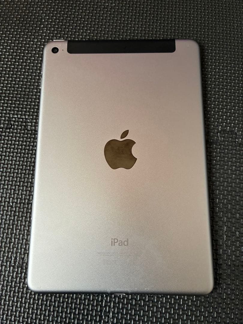 M*i様 Apple iPad mini 4 Wi-Fi 128GB シルバー