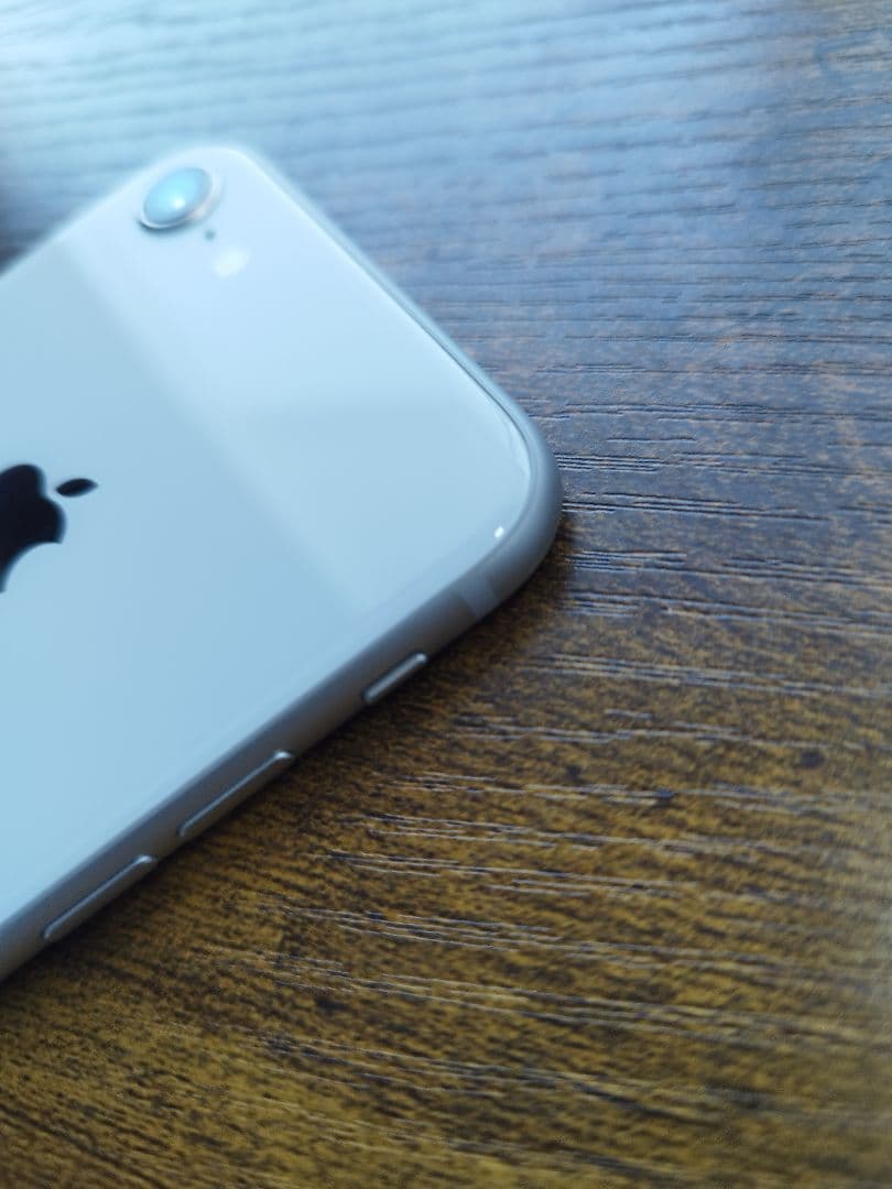 iPhone8 64GB シルバー 最大バッテリー容量90%