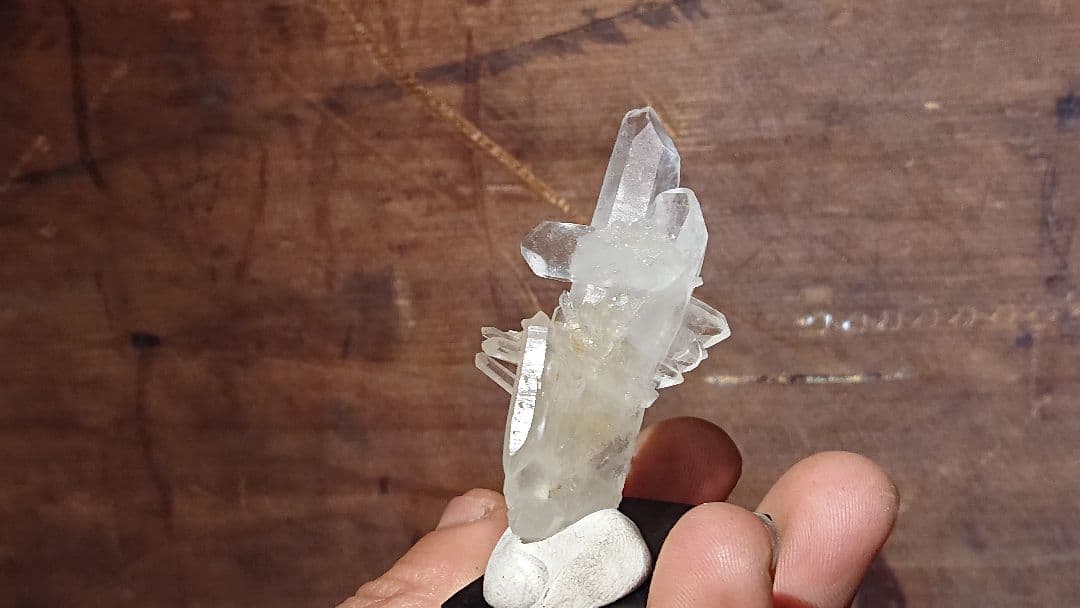 国産水晶のオブジェ 天然 貫入