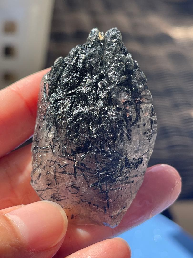 在庫整理特価 ベトナム産 ・スモーキークォーツ トルマリン入り結晶37点セット