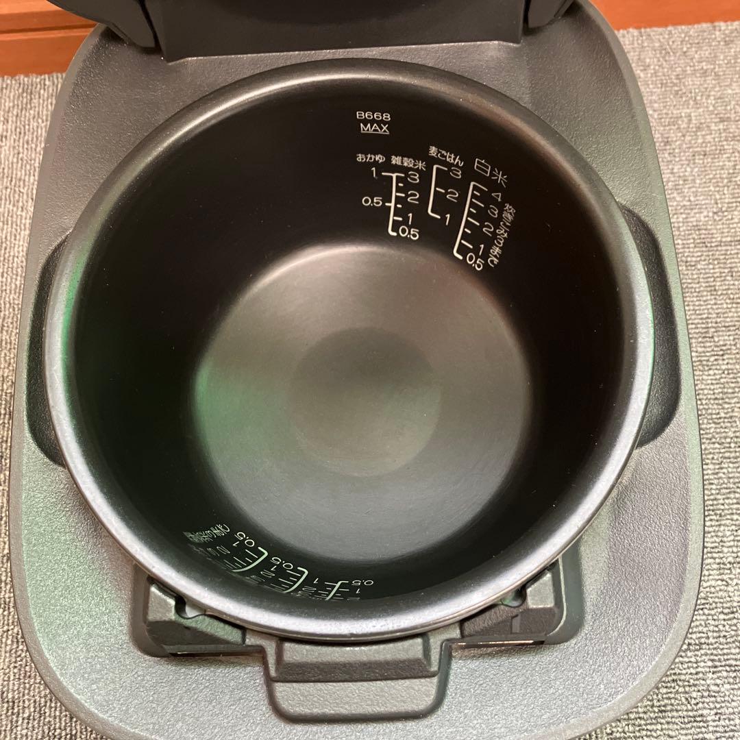 象印 炊飯器　炎舞炊き NW-UT07 濃墨 4合 圧力IH