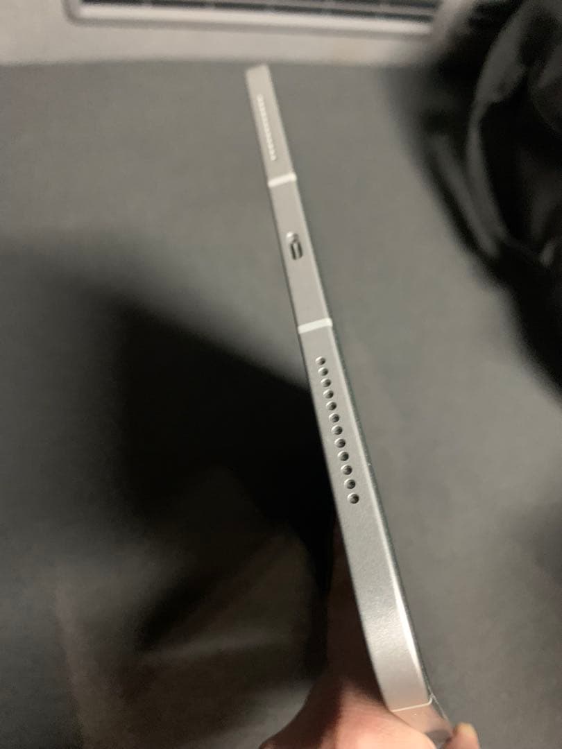 Apple iPad 10世代Cellularモデル美品！箱、付属品あり値下げ可