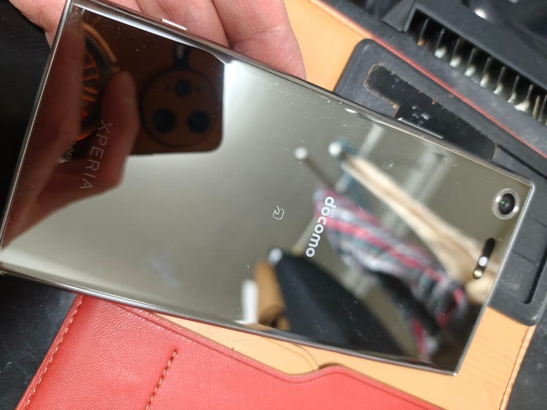 Sony Xperia xz Premium docomo シルバー