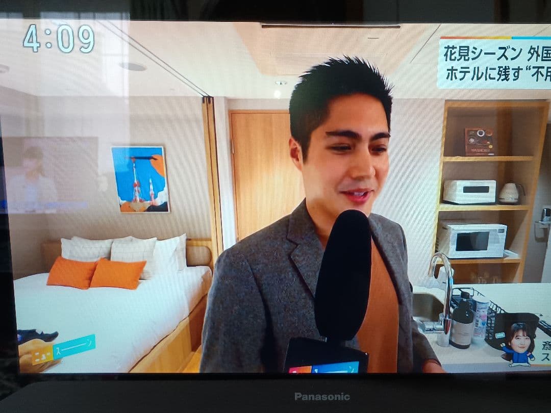 まこ　Panasonic ポータブルテレビ UN-JD15T3