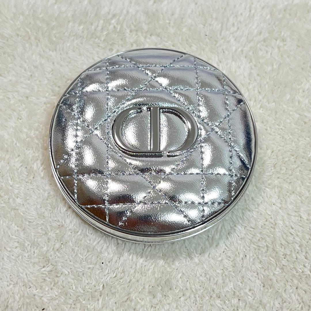 DIOR◆新品 ディオールスキン フォーエヴァー グロウ ルミナイザー 03