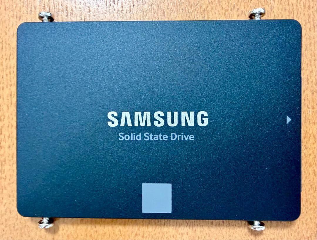 SAMSUNG 870 EVO SATA 2.5インチ + USB変換ケーブル