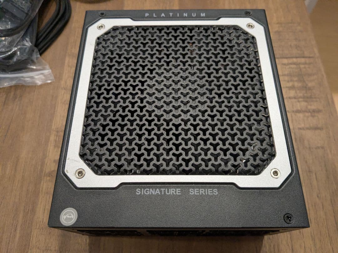 Antec Signature 1300 Platinum 電源ユニット