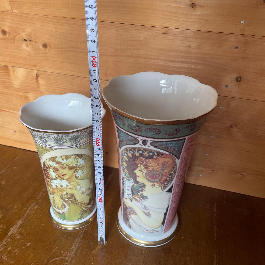 ミュシャ　花瓶　2セット