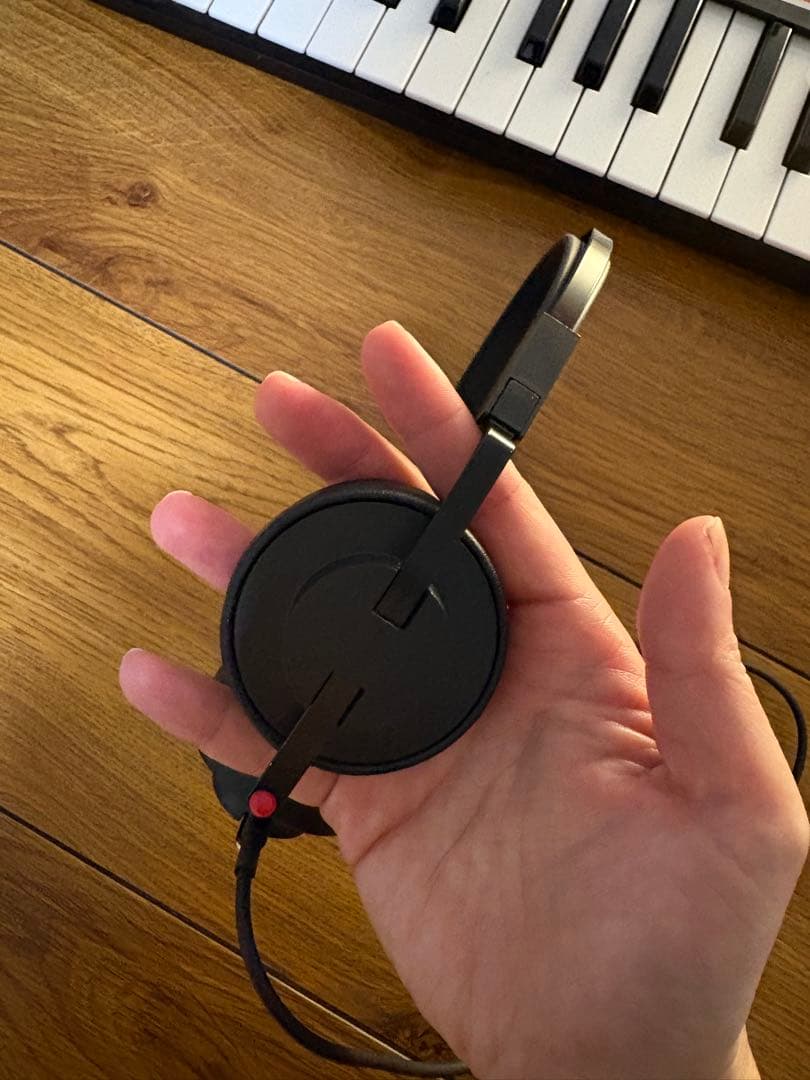 ヘッドホン teenage engineering M-1 headphones