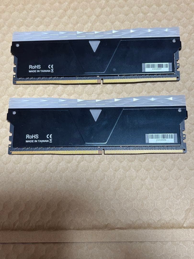 v-color DDR4-3200 16GB メモリ