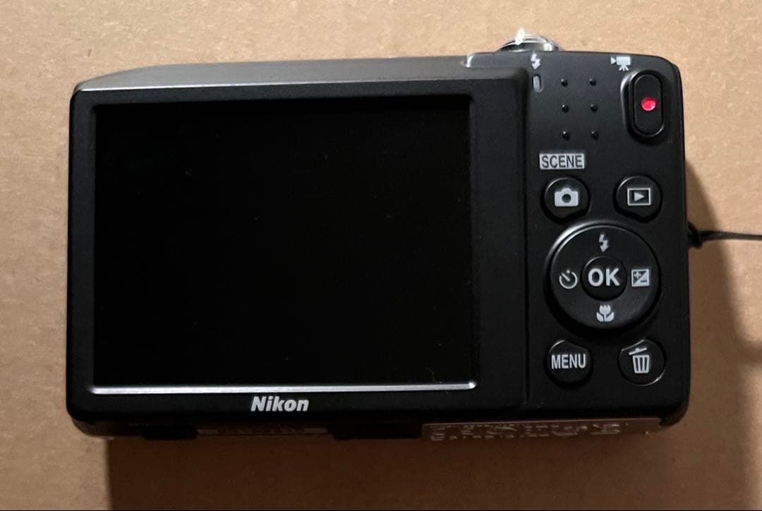 【ハナさま専用】Nikon COOLPIX A100 シルバー コンデジ