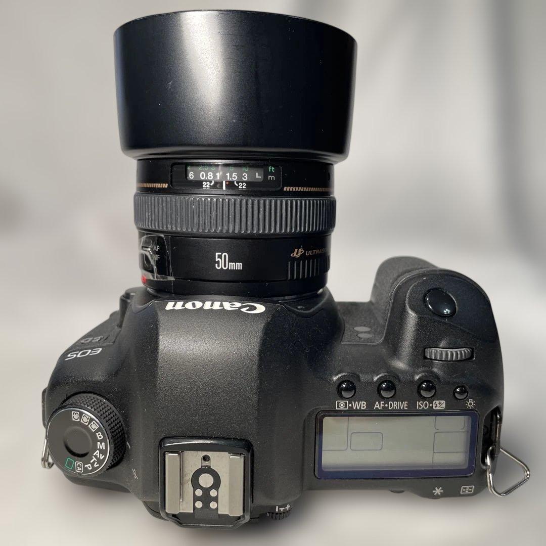 Canon EOS 5D Mark II + EF 50mmレンズ