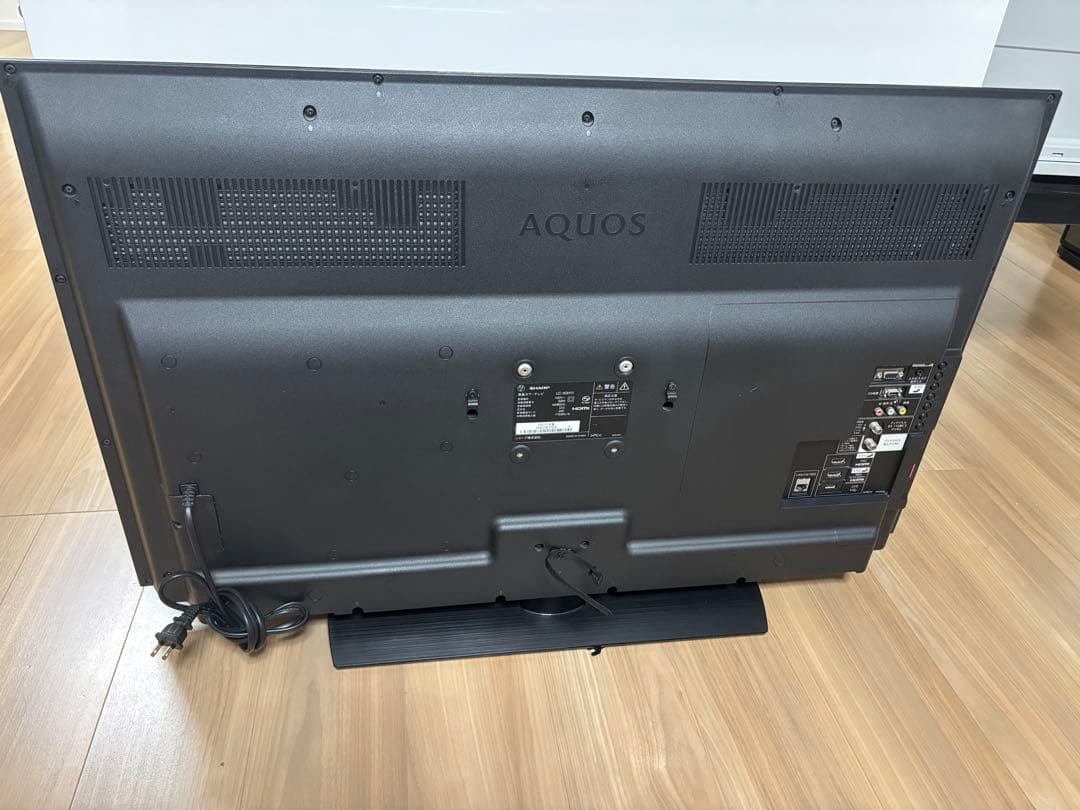 ★送料無料・大画面・美品★シャープ　アクオス　BS CS 液晶テレビ40型