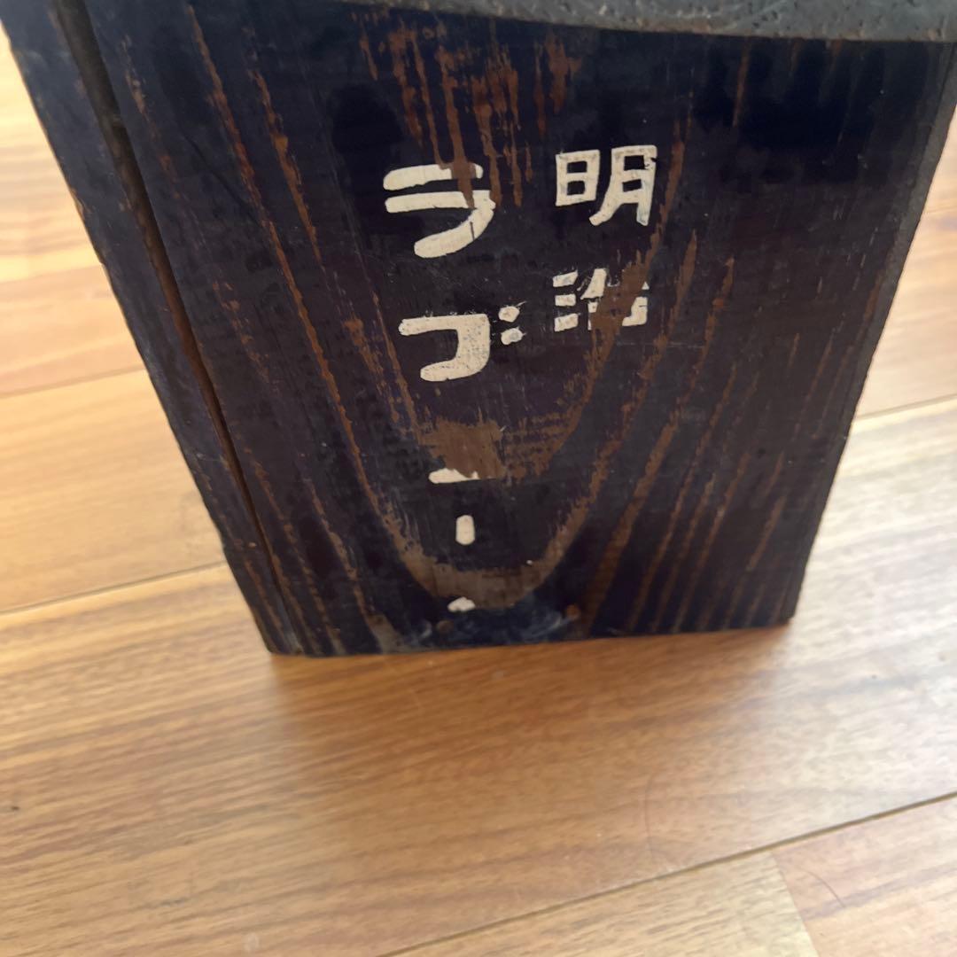 明治牛乳　牛乳箱 木製 蓋付き