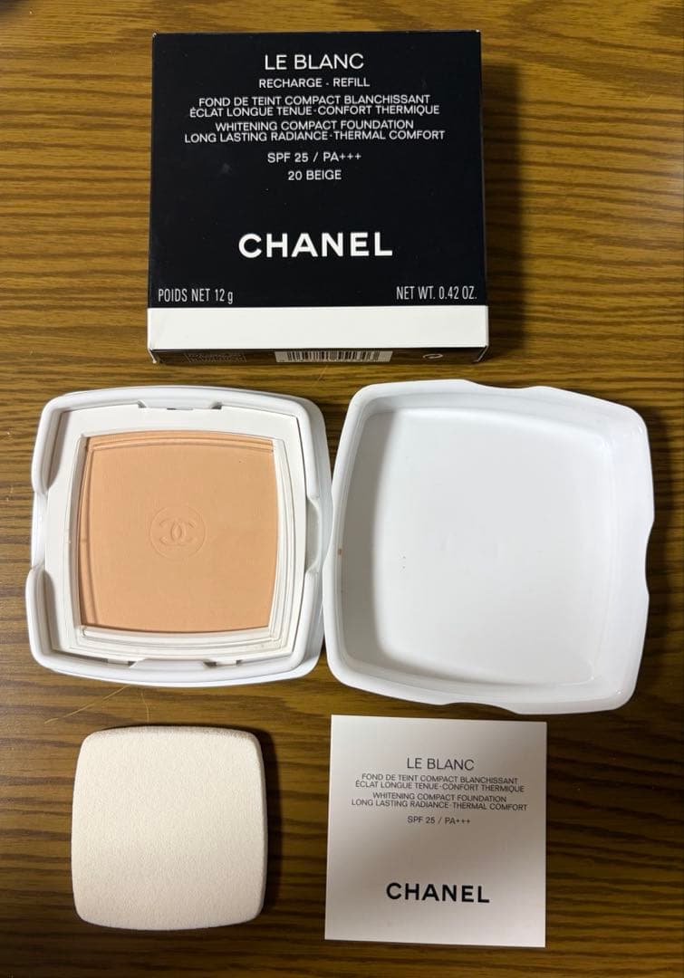 CHANEL ル　ブラン　コンパクト　ラディアンス　20ベージュ　レフィル