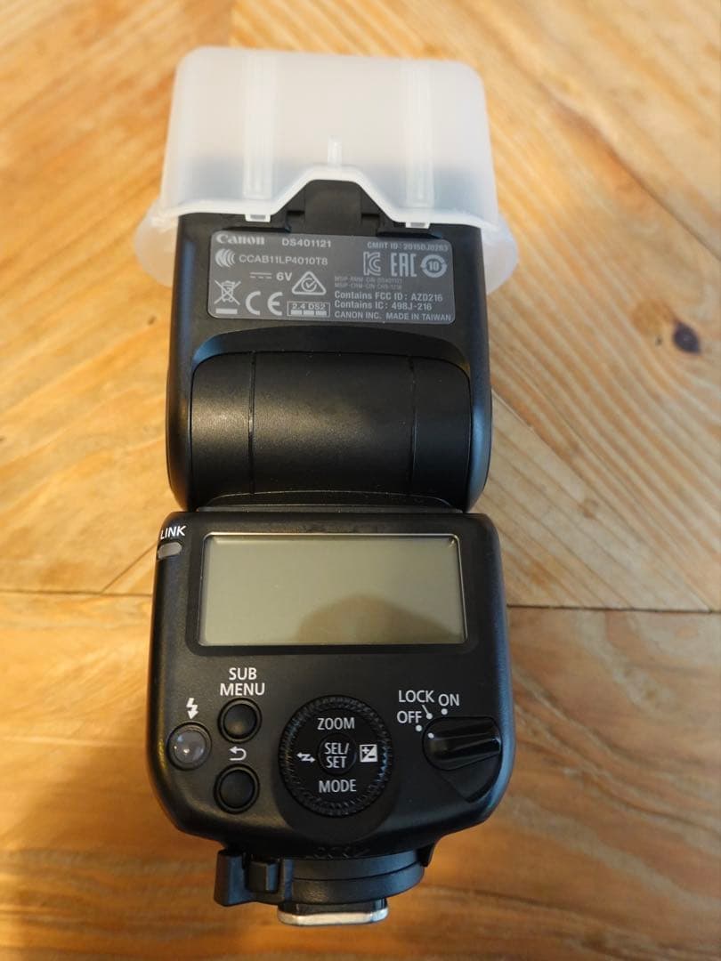 Canon EOS 6D デジタル一眼カメラ　ストロボ+純正レンズ50mm付き