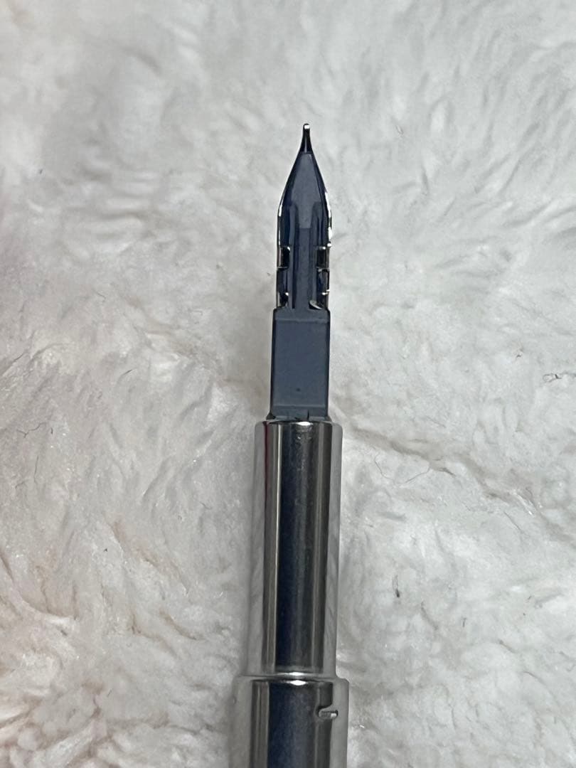 ☆限定 新品 未使用 パイロット 万年筆 キャップレス レッドコーラル ニブF☆