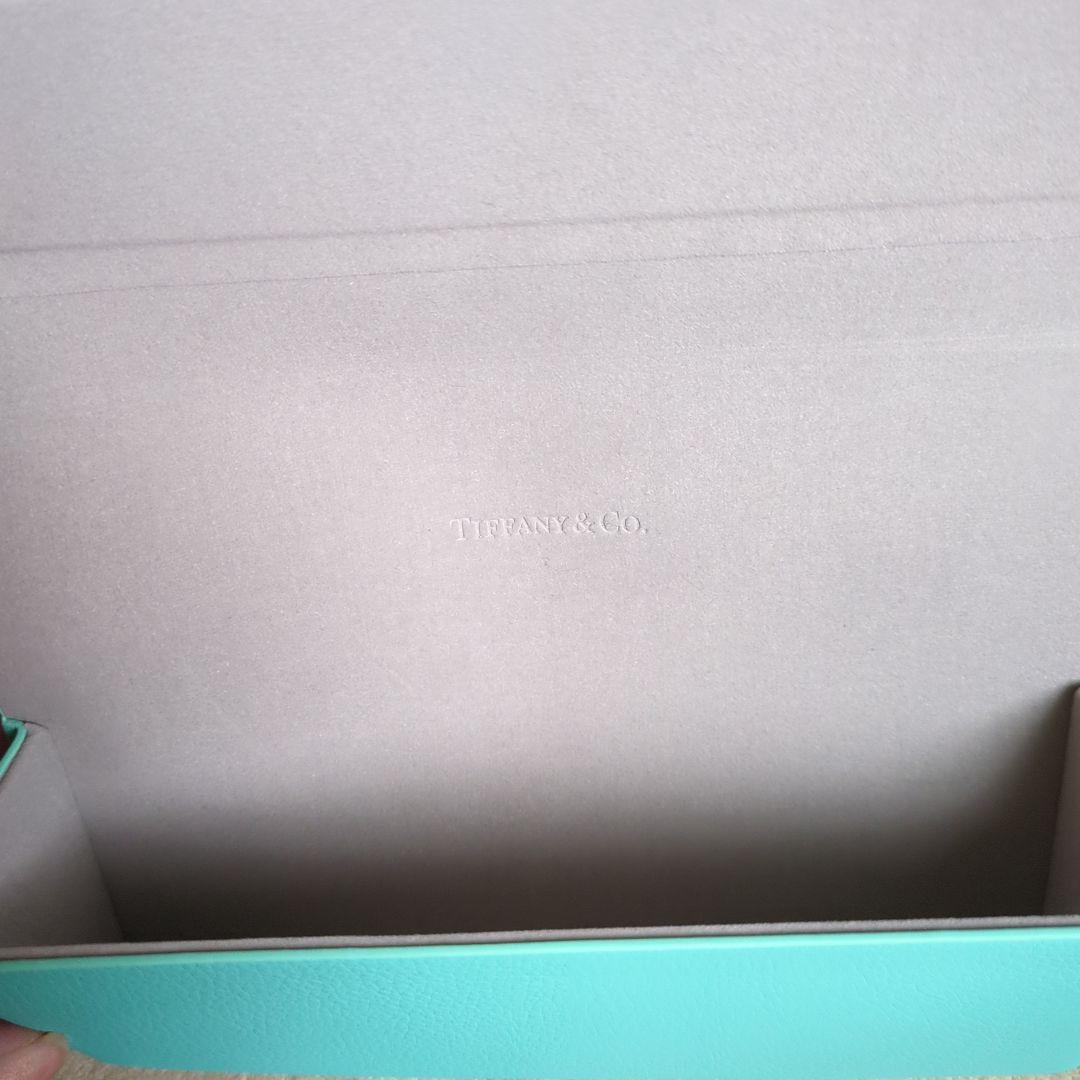 未使用　TIFFANY　ティファニーメガネケース、メガネ拭き　箱