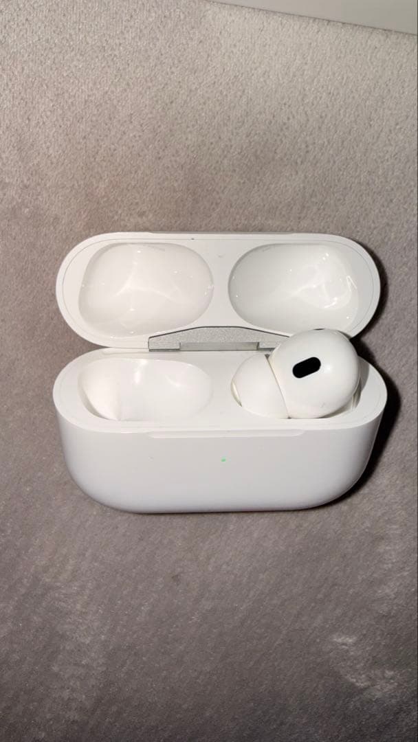 AirPods Pro 第2世代 本体 右耳のみ Lightning 左耳なし