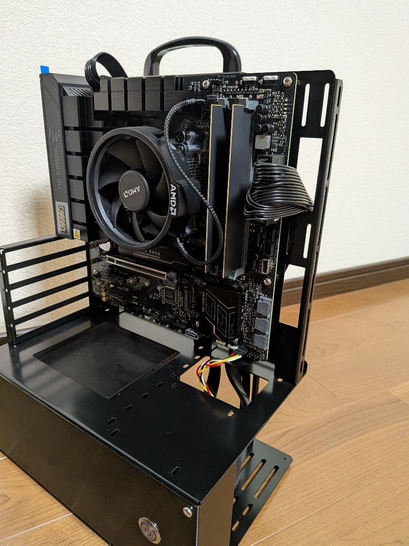 ほぼ新品 ryzen5 8600G RAM32GB m.2SSD1TB