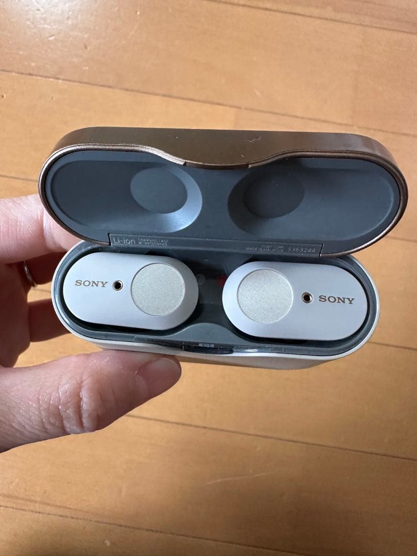 SONY ワイヤレスイヤホン充電ケース
