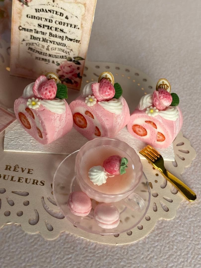 リメイク　ピンクいちごのパリブレストセット