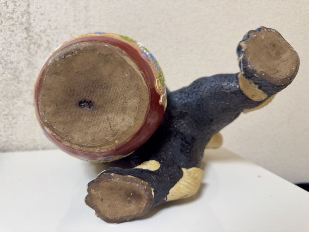 獅子の陶器置物 黒金