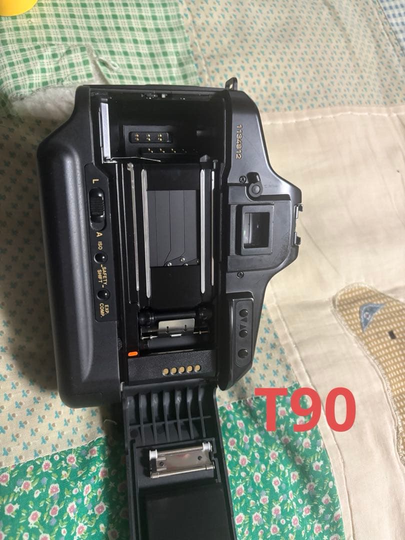 canonフィルムカメラT70とT90、レンズ×4本ジャンクで