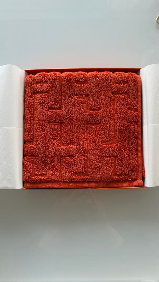 【新品未使用】タグ付き Hermès カレ・タオル 《ステアーズ》