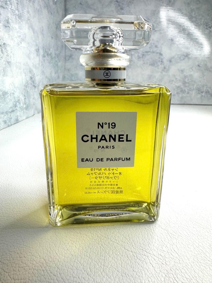 CHANEL N°19 オードゥ パルファム 100ml 国内正規