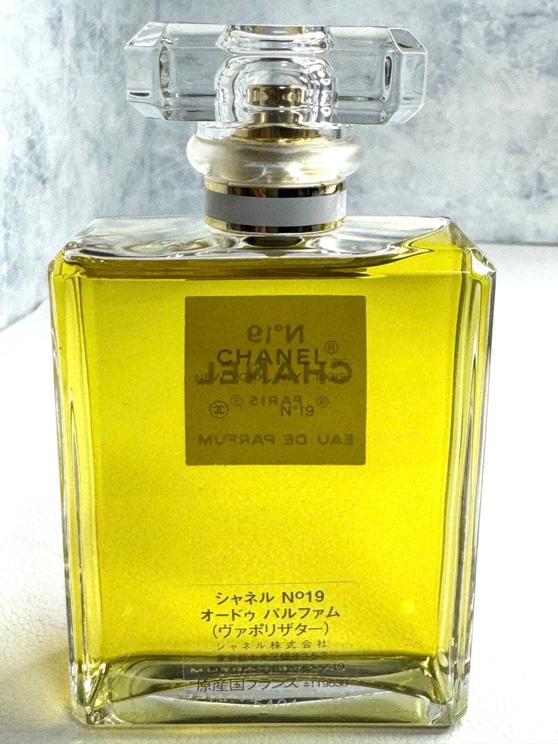 CHANEL N°19 オードゥ パルファム 100ml 国内正規