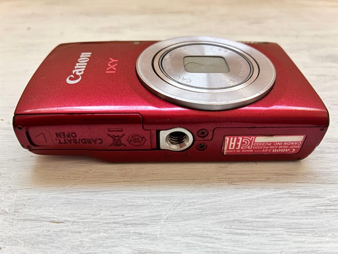Canon IXY 200 レッド