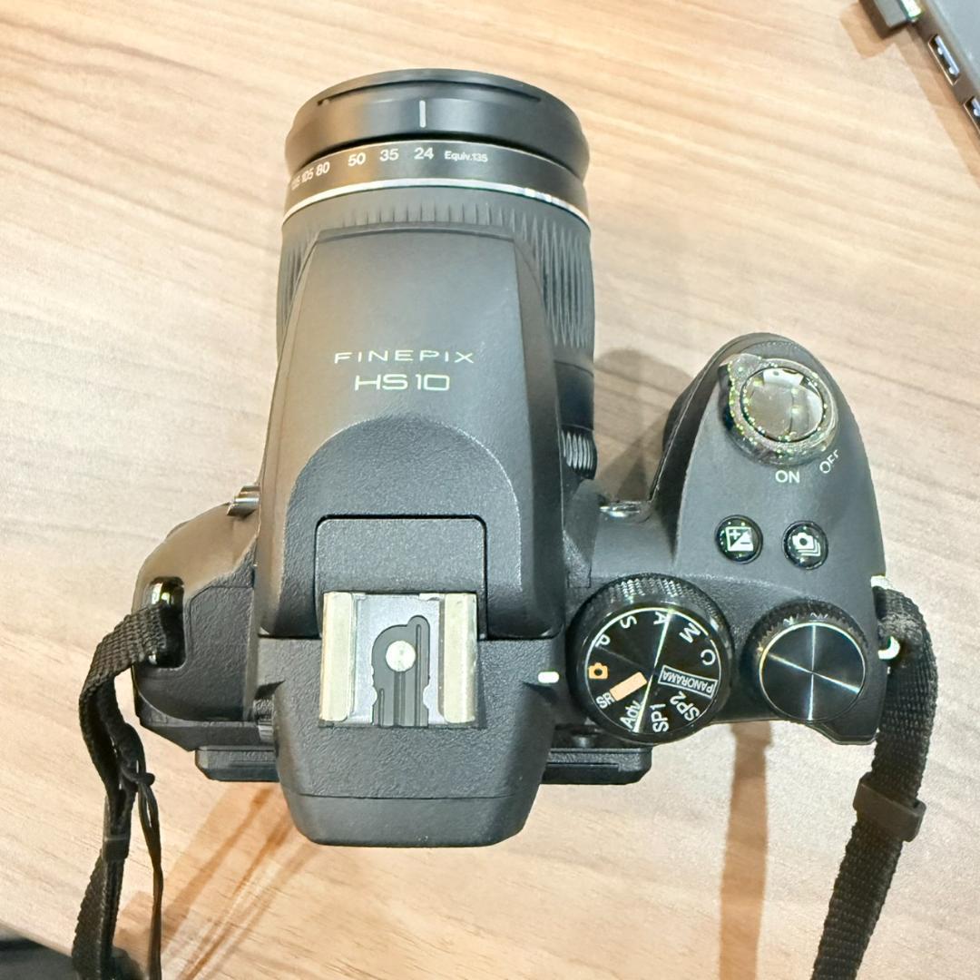 FUJIFILM 富士フイルム FinePix HS10 ネオ一眼 30倍ズーム