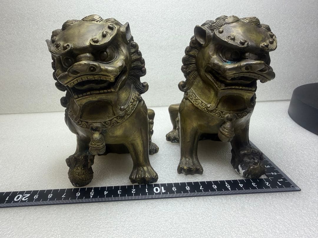 金属製 獅子像 対の像