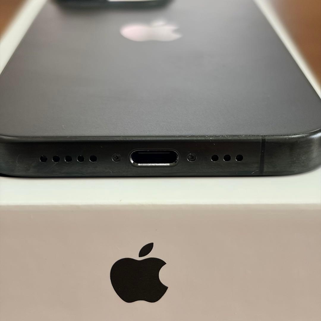 iPhone 15 Pro ブラックチタニウム 128GB SIMフリー