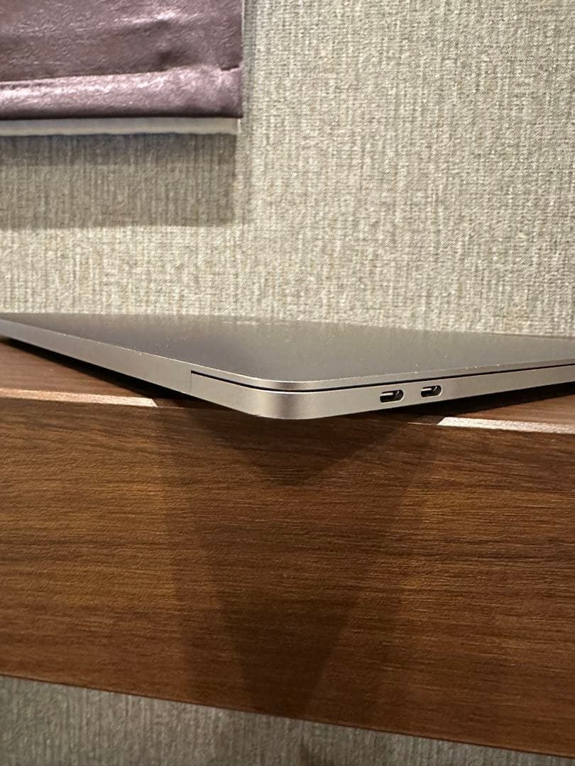 MacBook Pro スペースグレー 本体