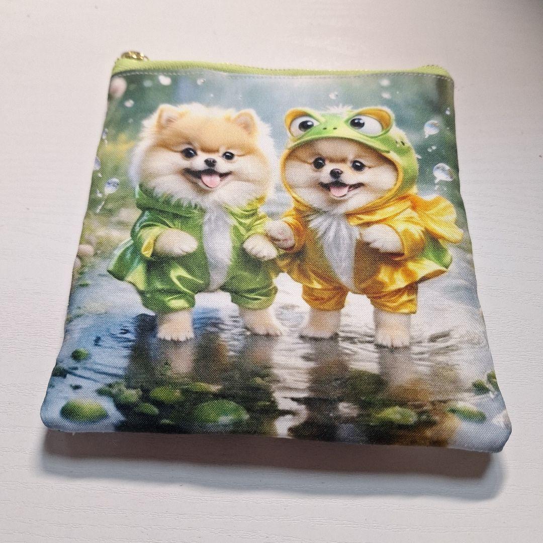 激レアポメラニアンパネル生地　ハンドメイド フラットポーチ