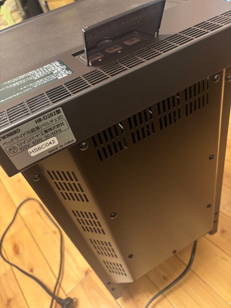 ツインバード TWINBIRD ペルチェ式 冷蔵庫 17L HR-D282型